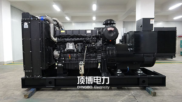 頂博上柴立式直列6缸200KW柴油發電機組（型號SC9D310D2）主要技術參數